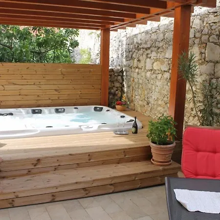 In With Balcony, Air Conditioning, Wifi, Washing Machine * Skradin