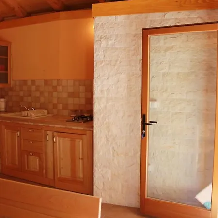 Guest house In With Balcony, Air Conditioning, Wifi, Washing Machine *
